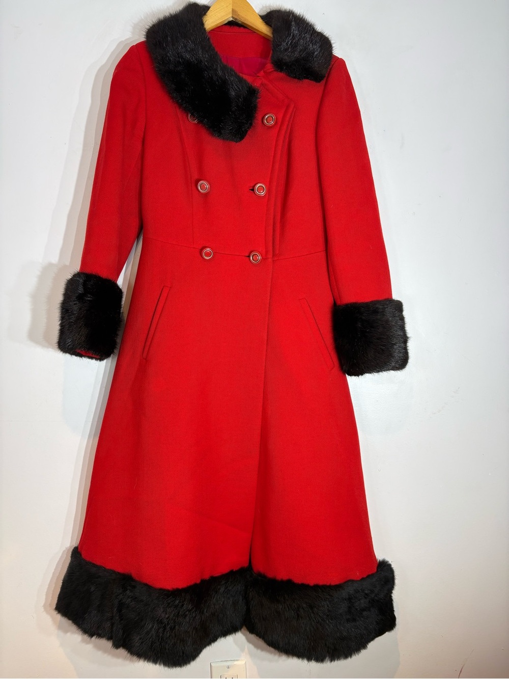 Vintage 1960s Red Wool Genuine Fur Trim Coat XS - Picture 2 of 13